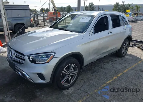 2020 Mercedes-Benz Glc 300 z USA, uszkodzony, nr VIN WDC0G8DB9LF687996